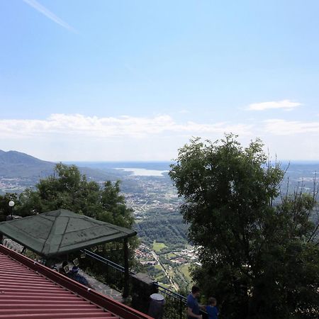 Hotel Funivia Laveno-Mombello Pokoj fotografie