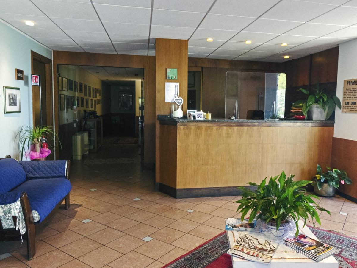 Hotel Funivia Laveno-Mombello Exteriér fotografie