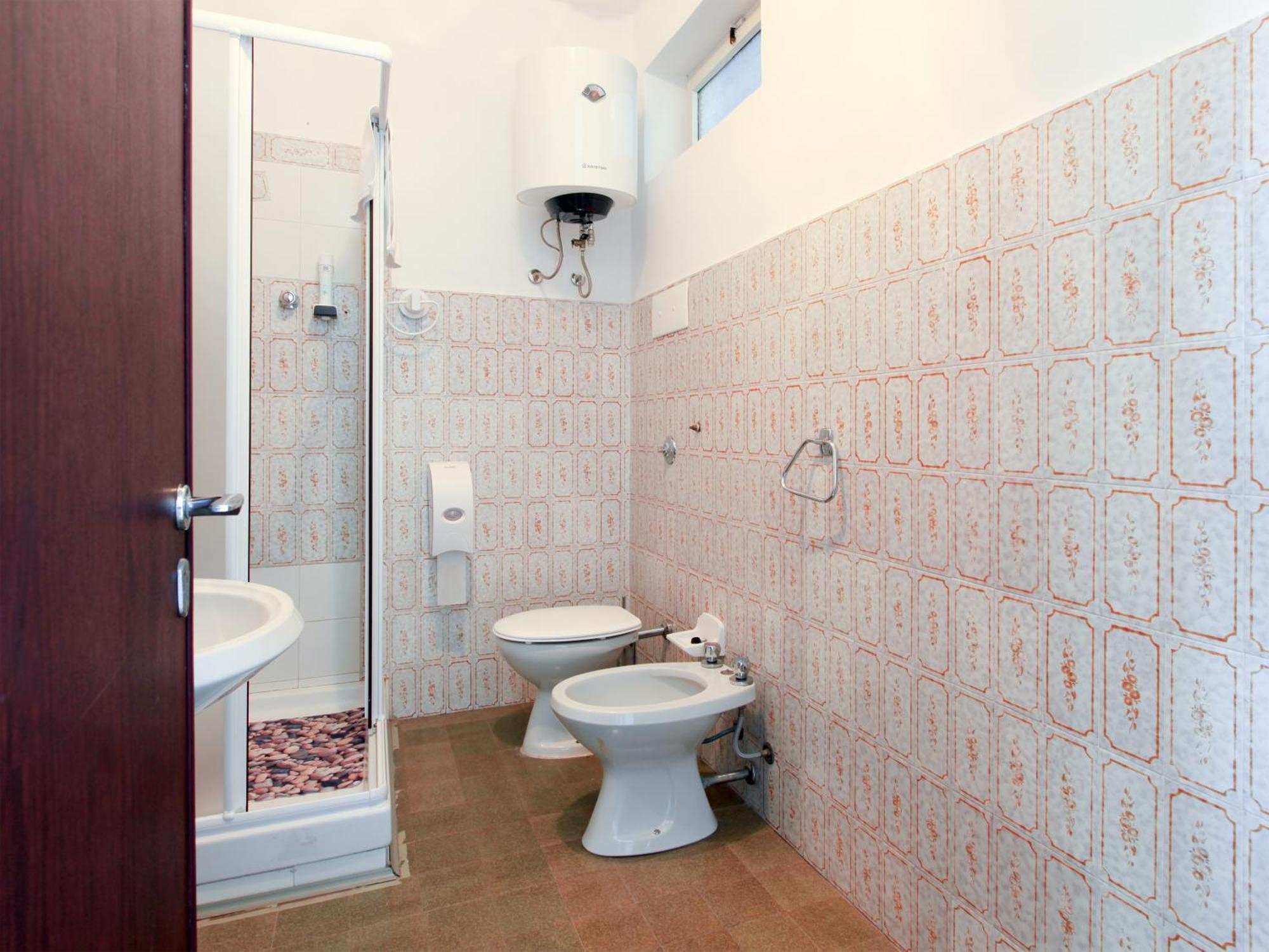 Hotel Funivia Laveno-Mombello Pokoj fotografie