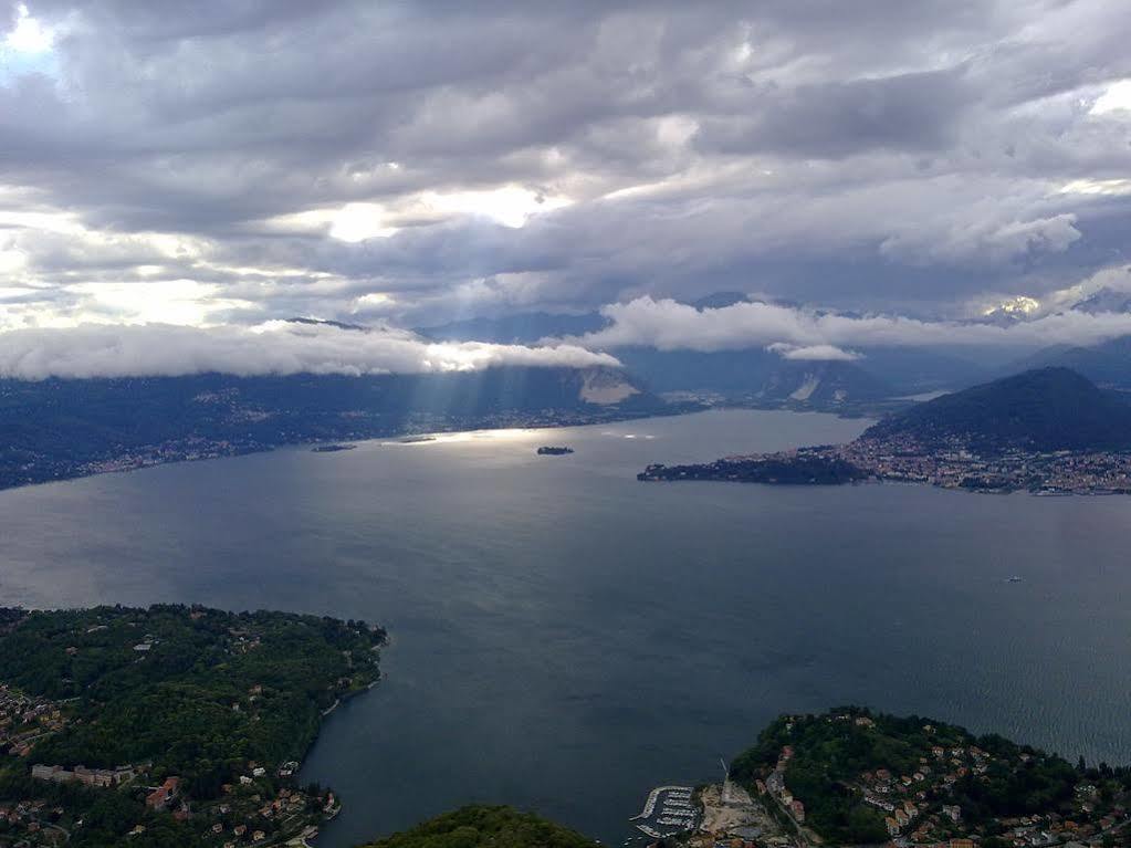 Hotel Funivia Laveno-Mombello Exteriér fotografie